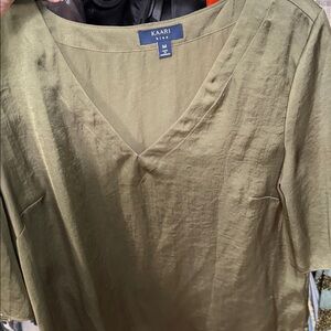 Kaari blue Top - Size Medium Green - Supper Silky Soft (polyester)